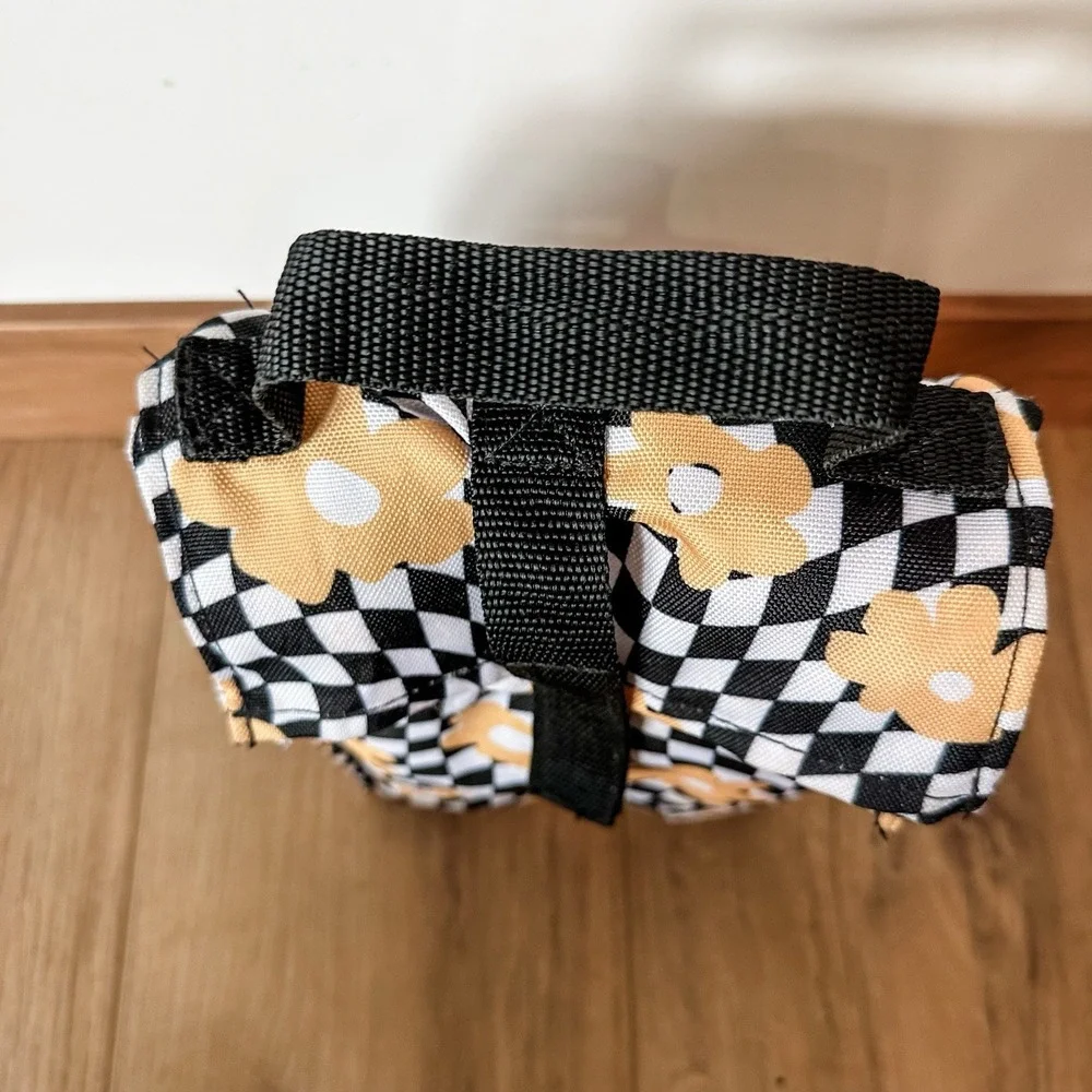 Vans Off The Wall Lunch Box Floral Checkered Black And White‎ Insulated